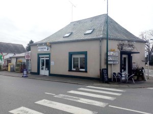 Le Laubertin Bar épicerie dernier commerce Laubrières Pays de Craon