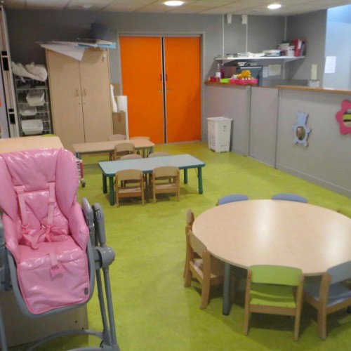 petite-enfance-coccinelle-espace-repas-pays-de-craon